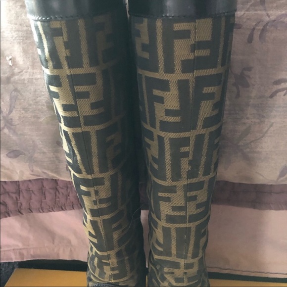 Authentic Fendi monogram full length zippered boot - Picture 7 of 8